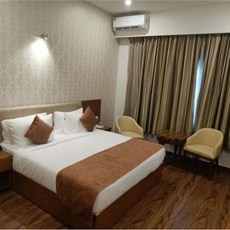 Shri Aprameya Resort Harohalli  Buitenkant foto